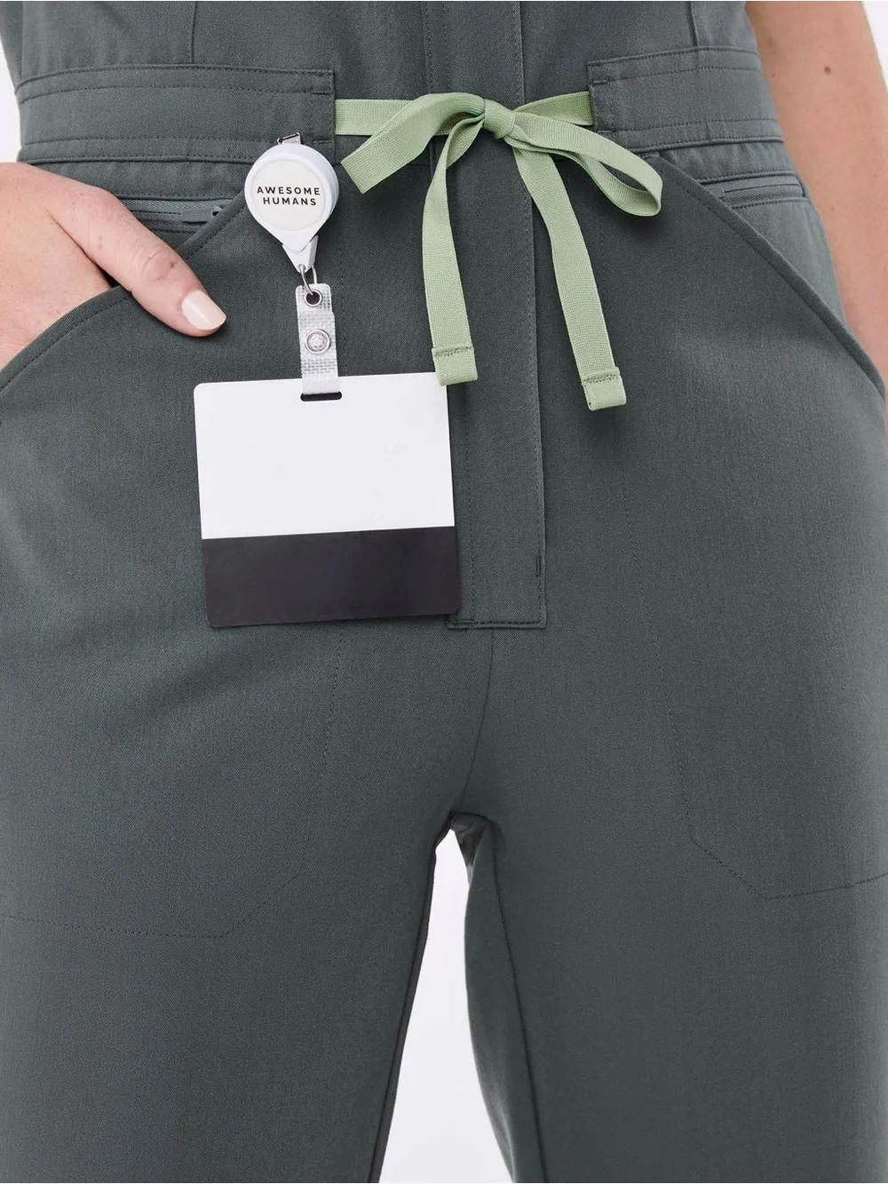 NWT Figs Rafaela Jogger ScrubJumpsuit Cargo Scrub Jumpsuit jogger Bonsai Green L